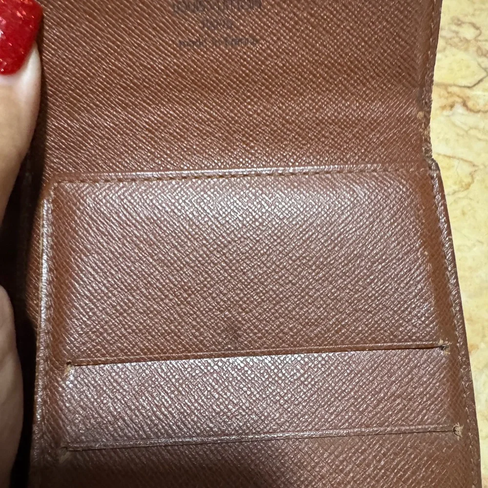 Authentic LOUIS VUITTON  Monogram Elise Wallet